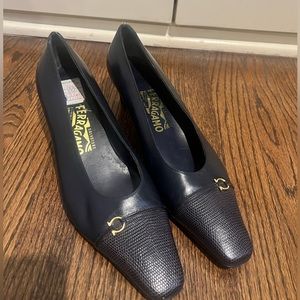 Salvatore Ferragamo Women’s Pamela 4cm Midnight Blue Heels- NWOT Size 9.5